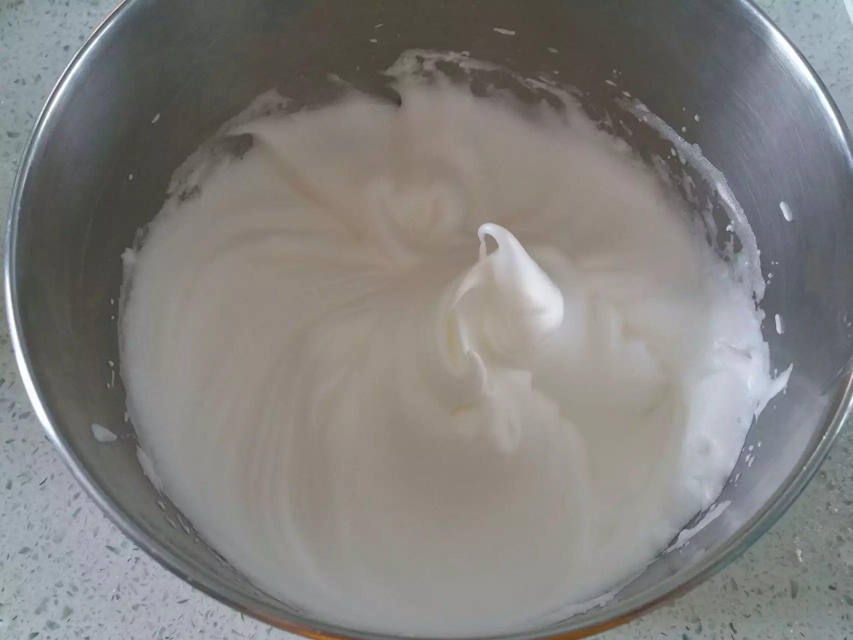無油酸奶蛋糕的做法 步骤4