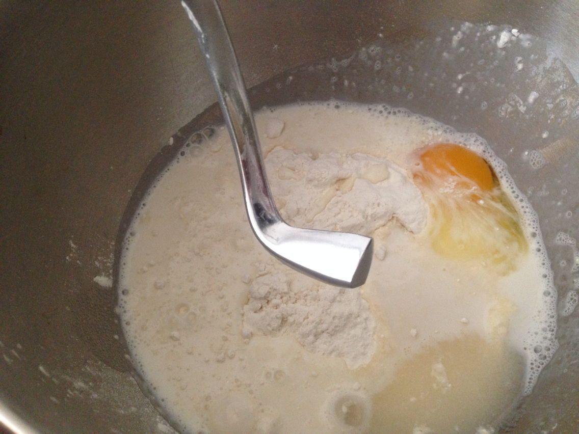 牛奶軟麪包（牧人王廚師機單鉤300克麪粉版）的做法 步骤3