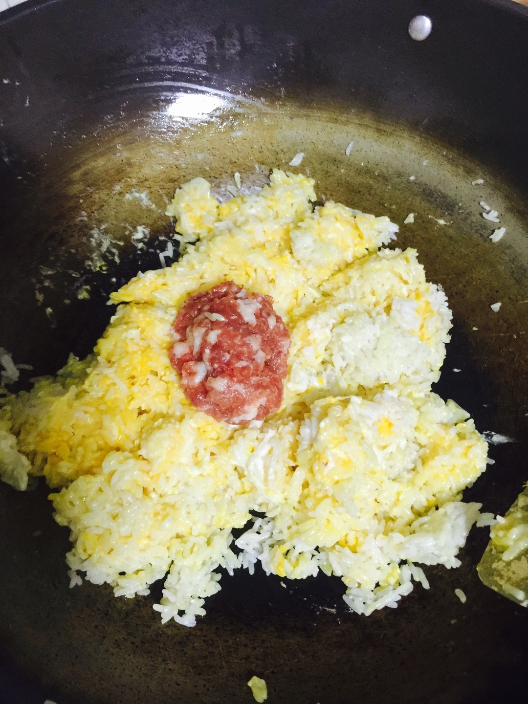 獨家密制蛋炒飯的做法 步骤4