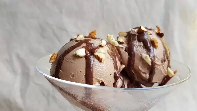 100個easy-to-make菜譜47 | 巧克力冰淇淋的做法 步骤4