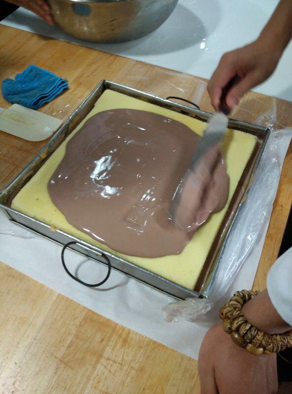 巧克力慕斯蛋糕的做法 步骤5