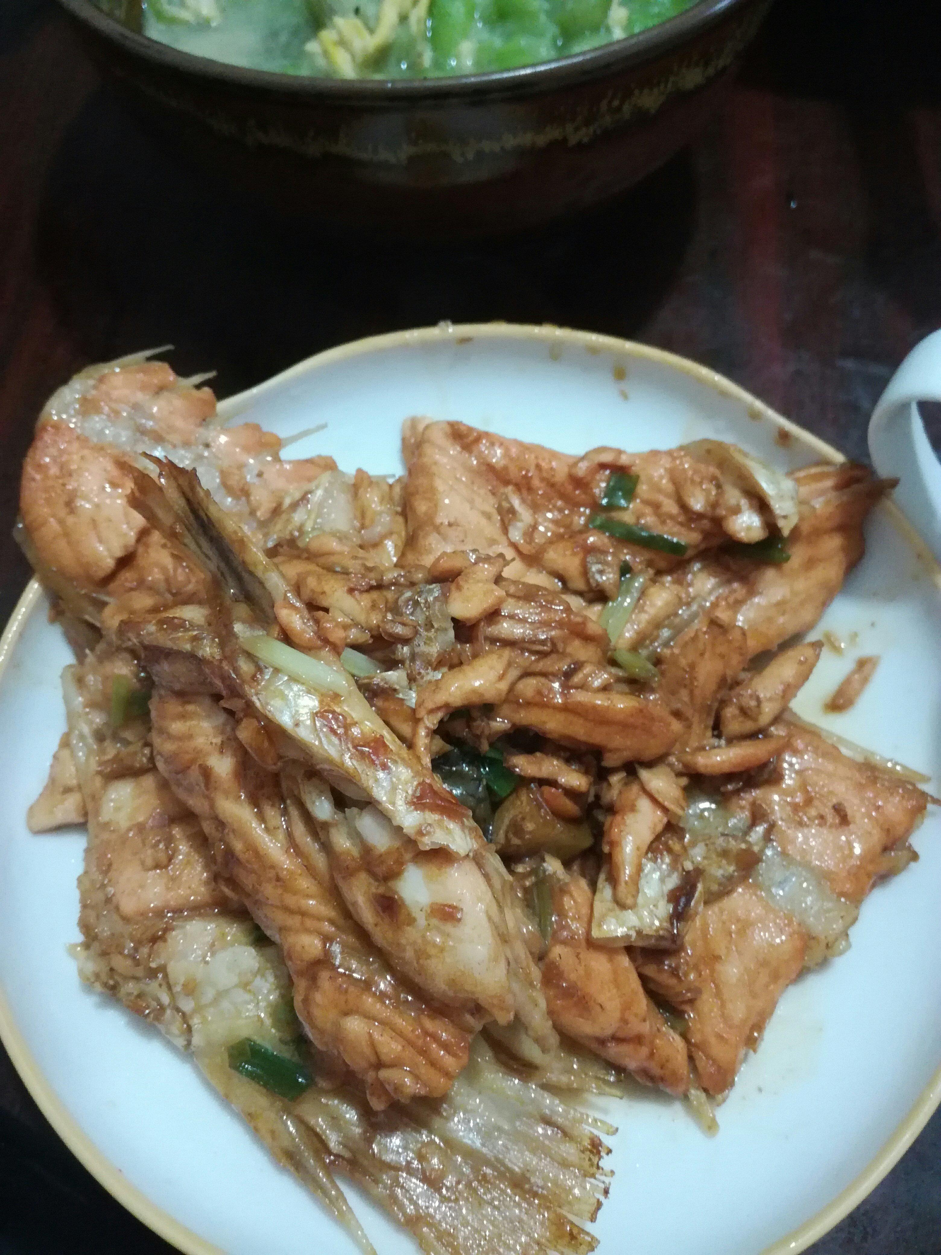 無油版紅燒三文魚的做法 步骤3