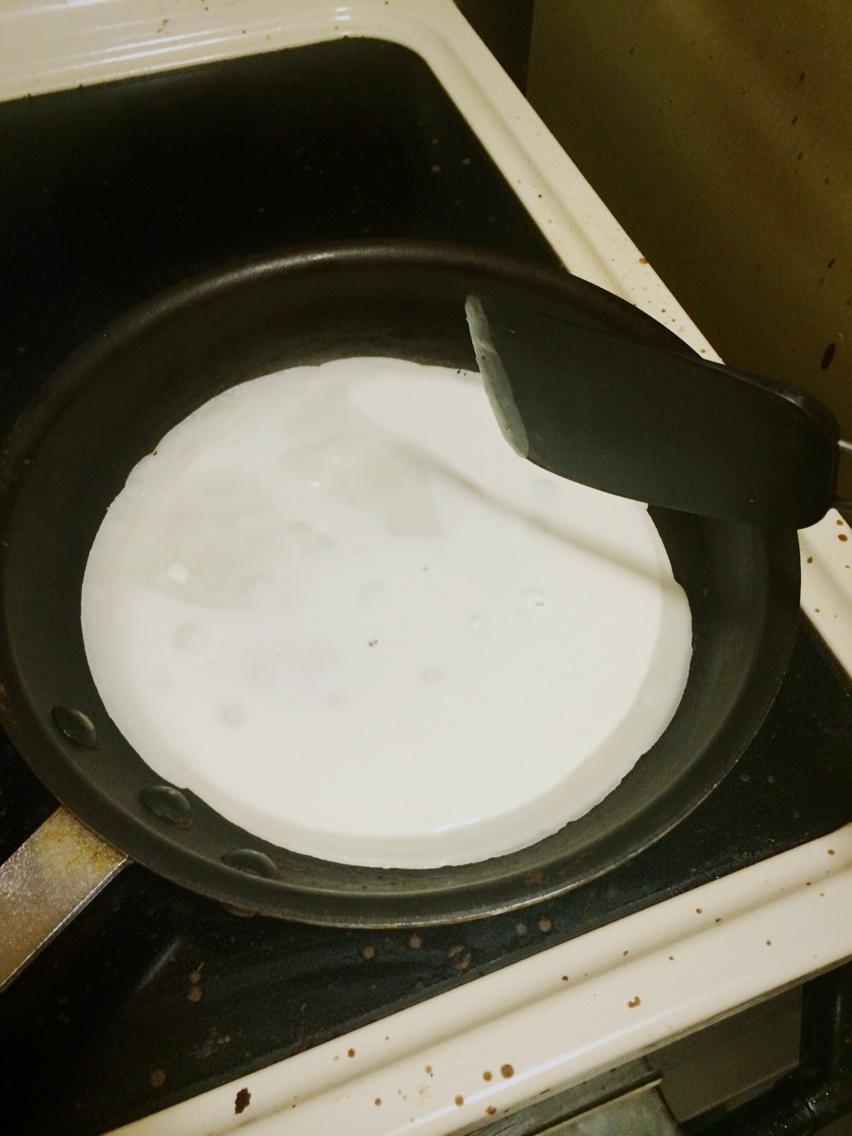 平底鍋簡易版糯米豆沙卷（類似驢打滾）的做法 步骤4