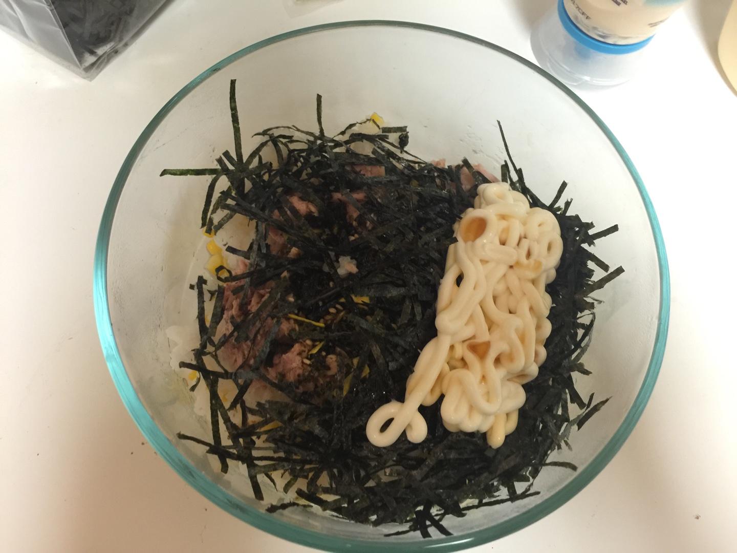 金槍魚紫菜飯糰的做法 步骤2