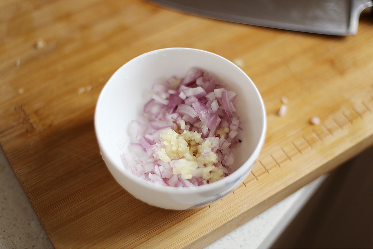山姆廚房——新姬松茸海鮮燴飯的做法 步骤1