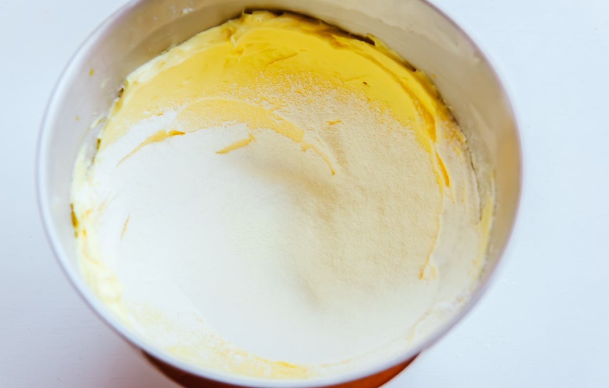 【檸檬海鹽磅蛋糕】-COUSS CM-1200廚師機出品的做法 步骤4
