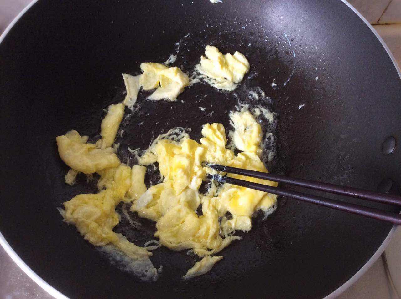 快手早餐#營養美味火腿蛋炒飯的做法 步骤4