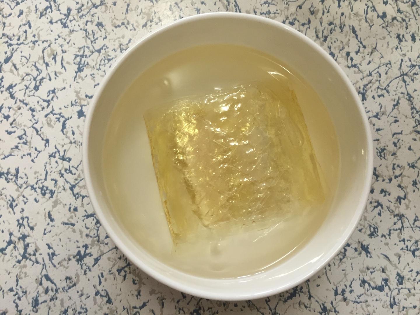 芒果酸奶慕斯（簡單好吃不膩^^7寸）的做法 步骤2