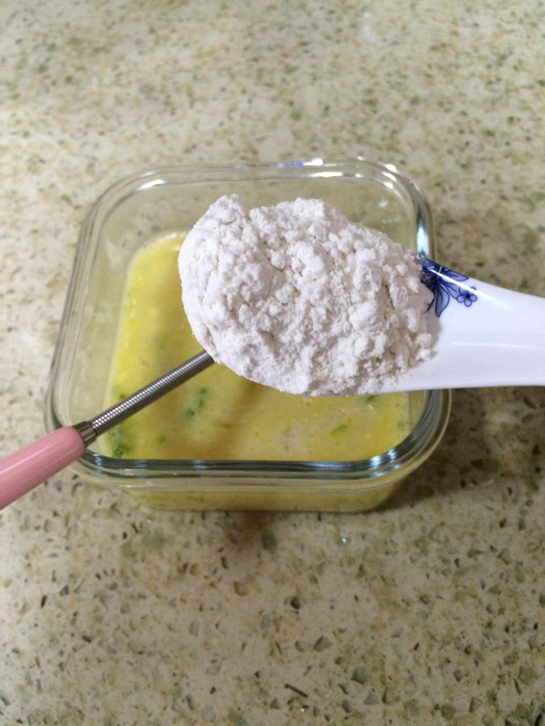 粒粒面雞蛋餅（寶寶輔食）的做法 步骤5