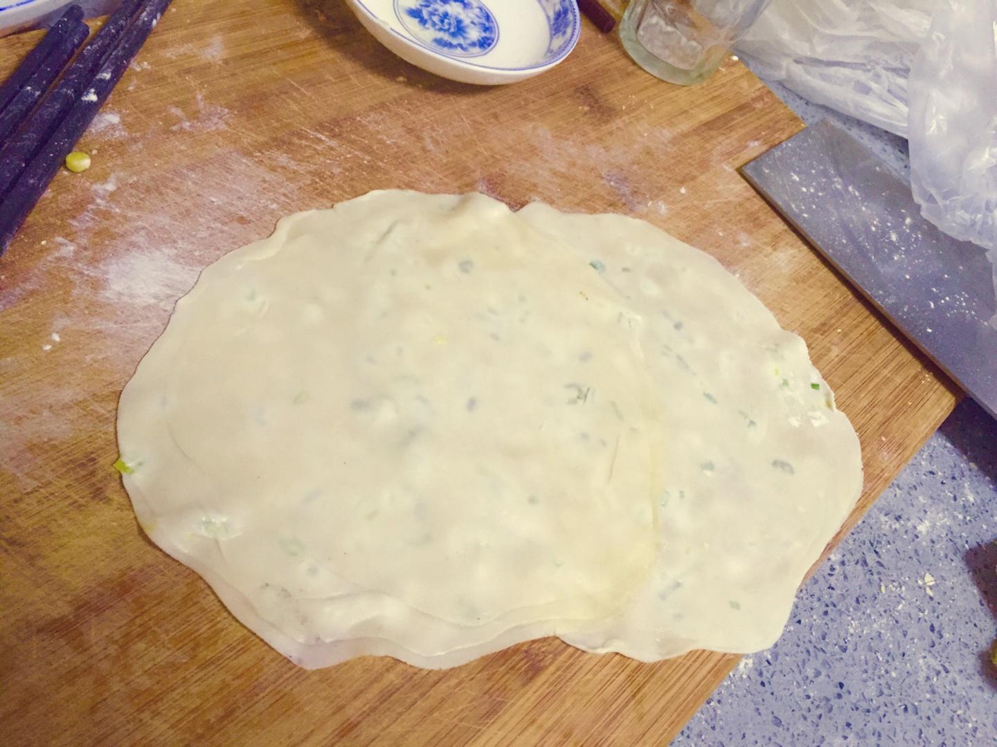 外酥內軟蔥油餅的做法 步骤2