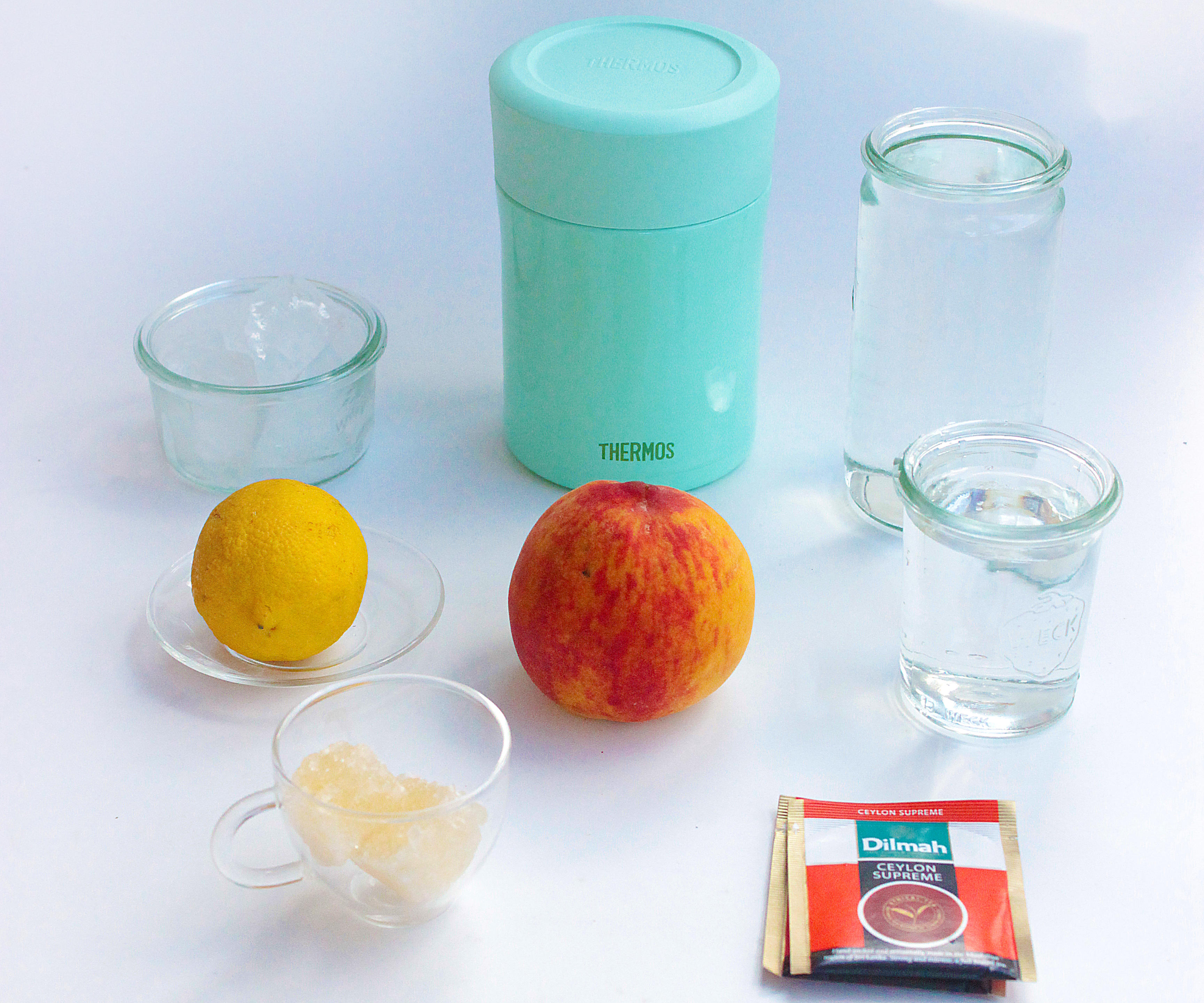 膳魔師魔法燜燒罐——蜜桃檸檬冰紅茶的做法 步骤1