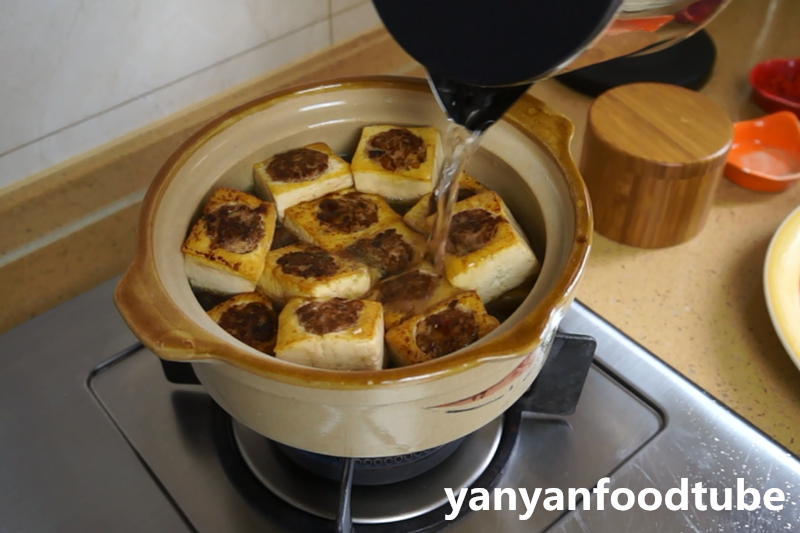 釀豆腐 豆腐箱 Tofu with Pork Mince Filling的做法 步骤5