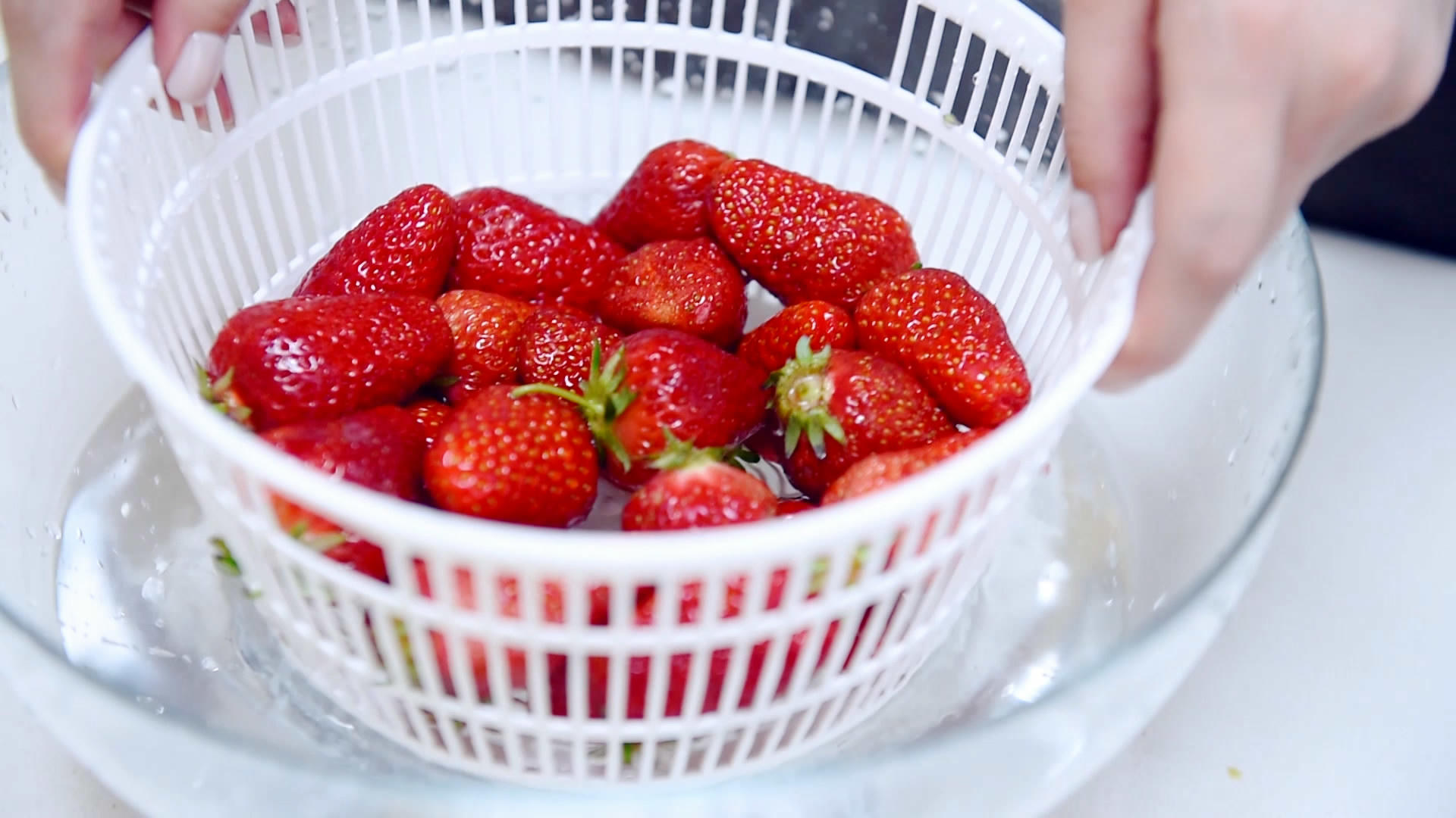 美顏早餐 法式西多士配紅酒櫻桃汁+草莓酸奶杯（內附料理視訊）的做法 步骤12