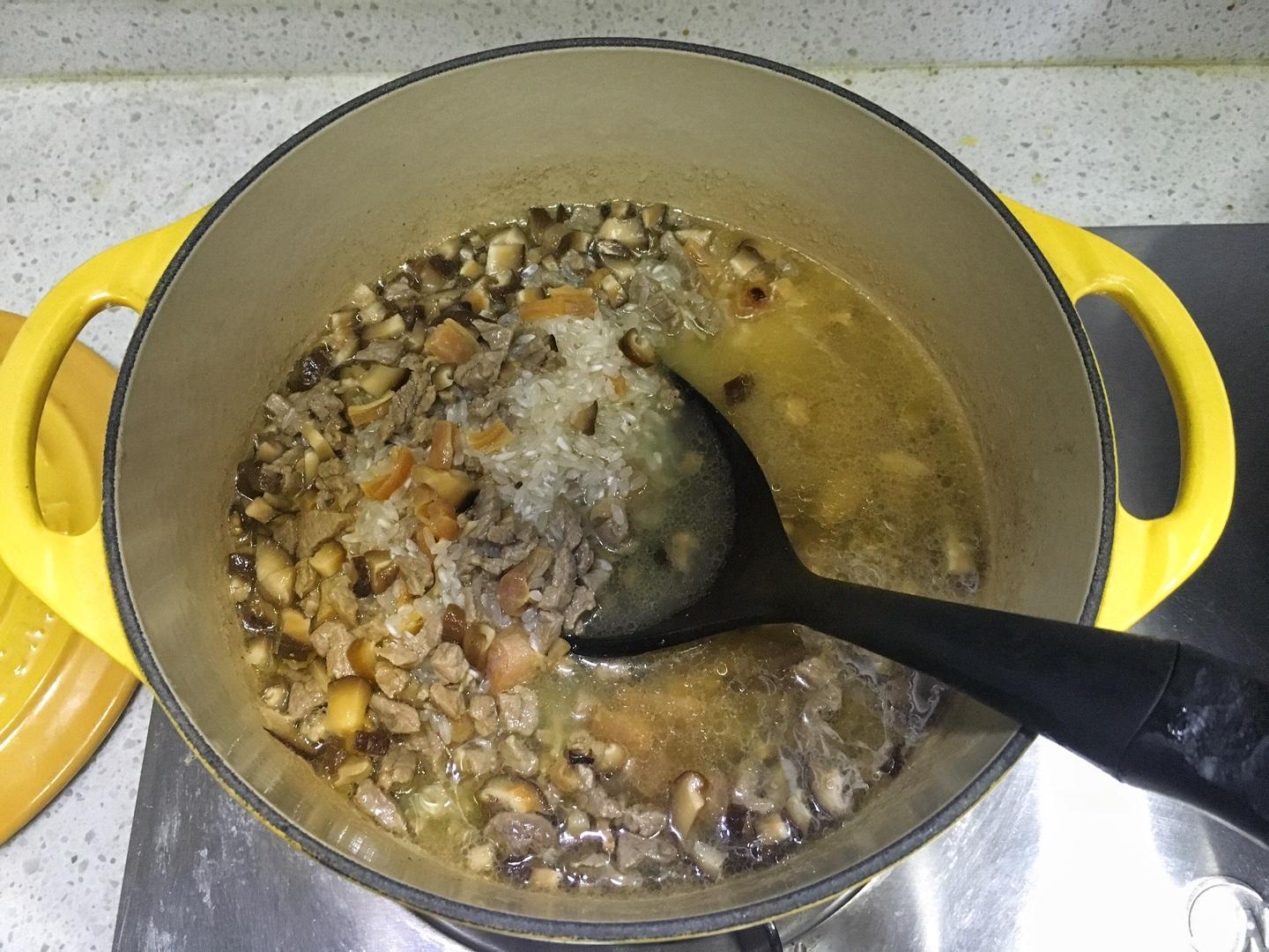 牛肉香菇乾貝燜飯（鑄鐵鍋版）的做法 步骤8