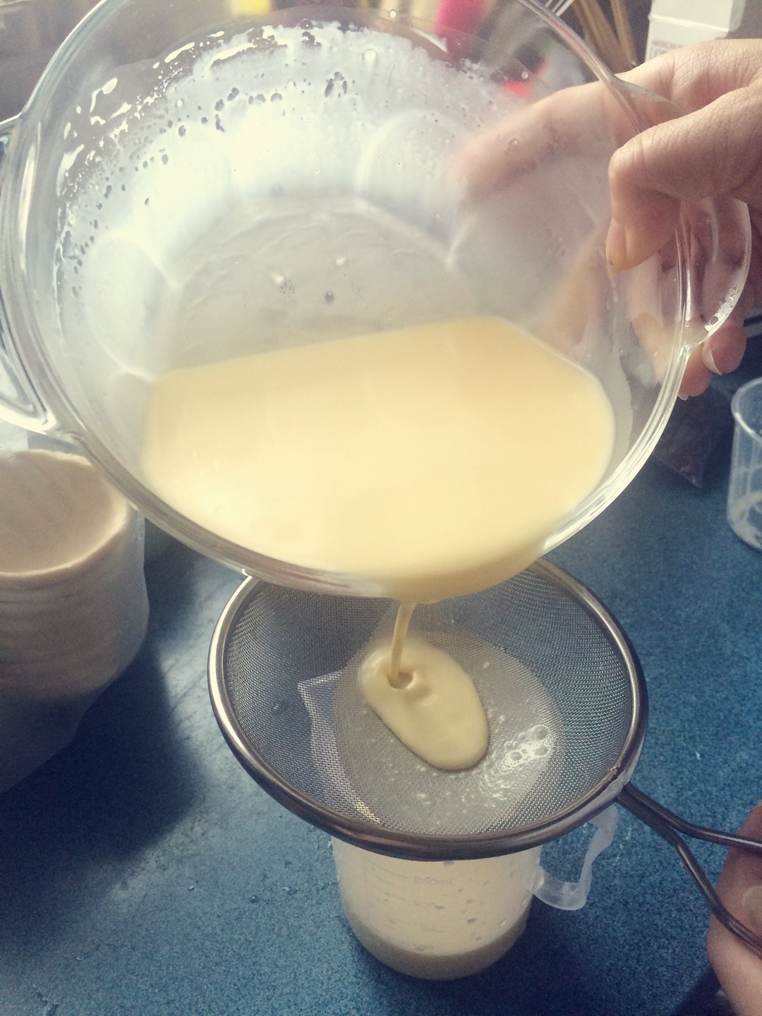 簡單易做的美味蛋撻的做法 步骤3