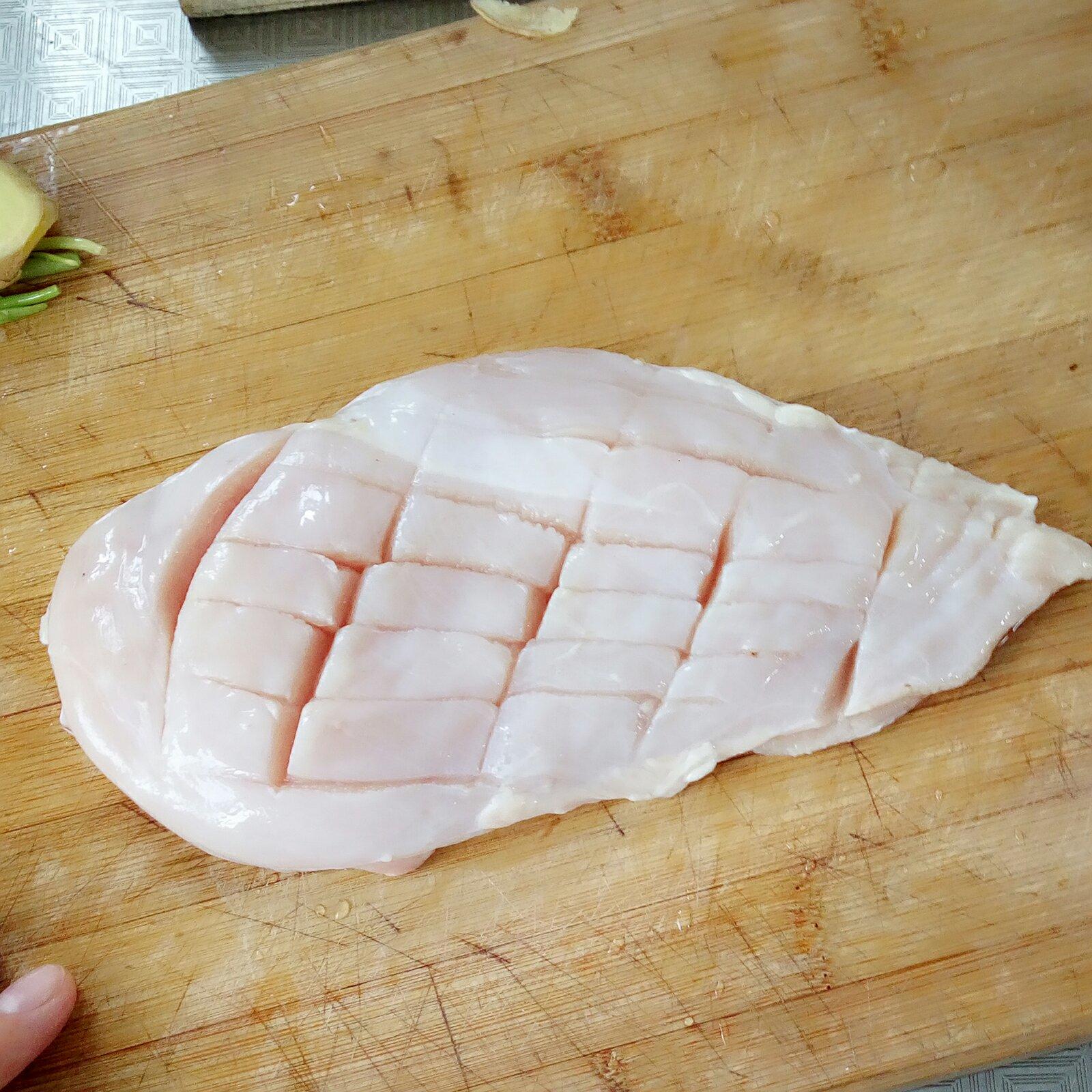 簡易版香煎雞胸肉的做法 步骤2