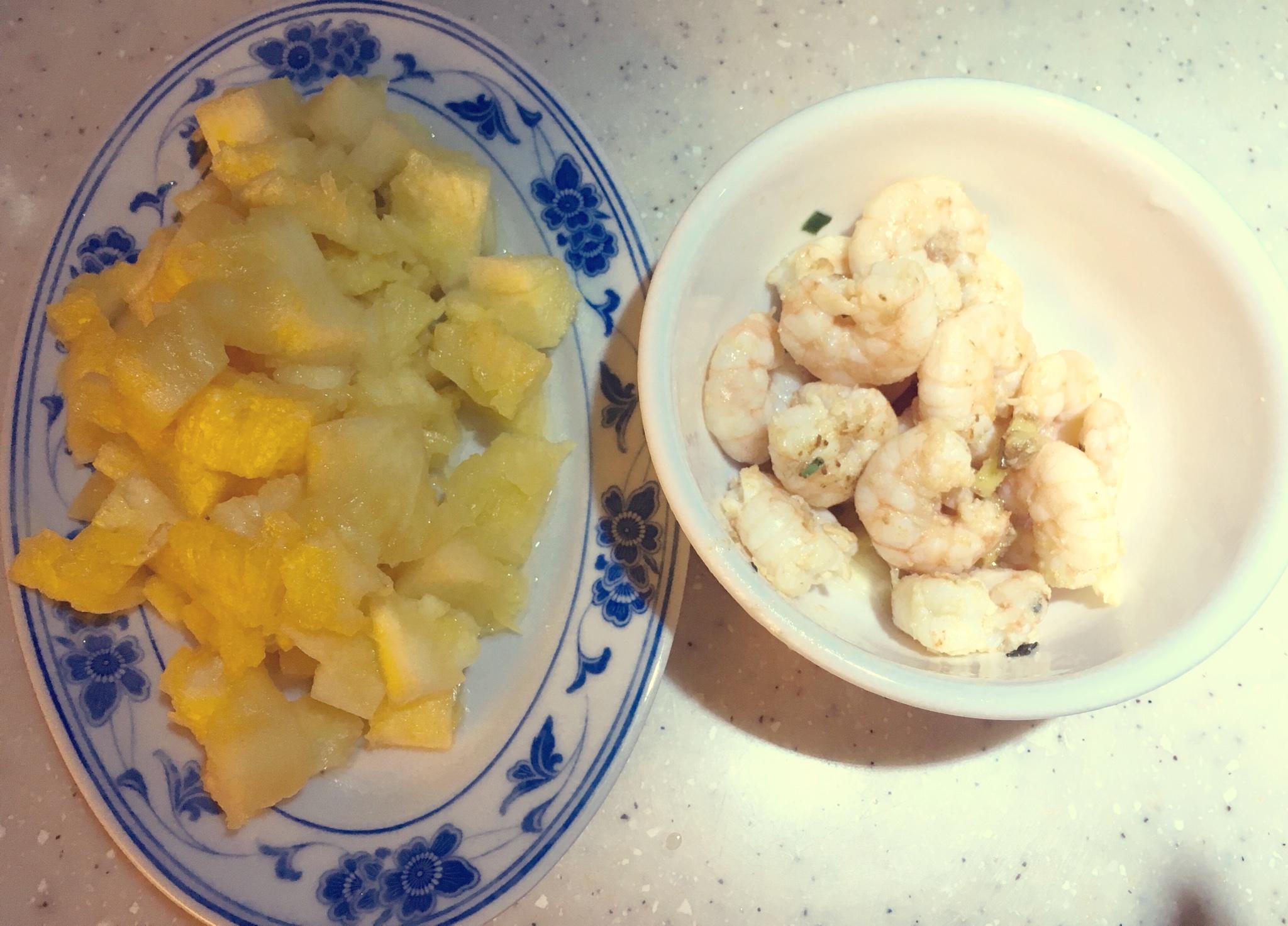 菠蘿海鮮炒飯的做法 步骤4