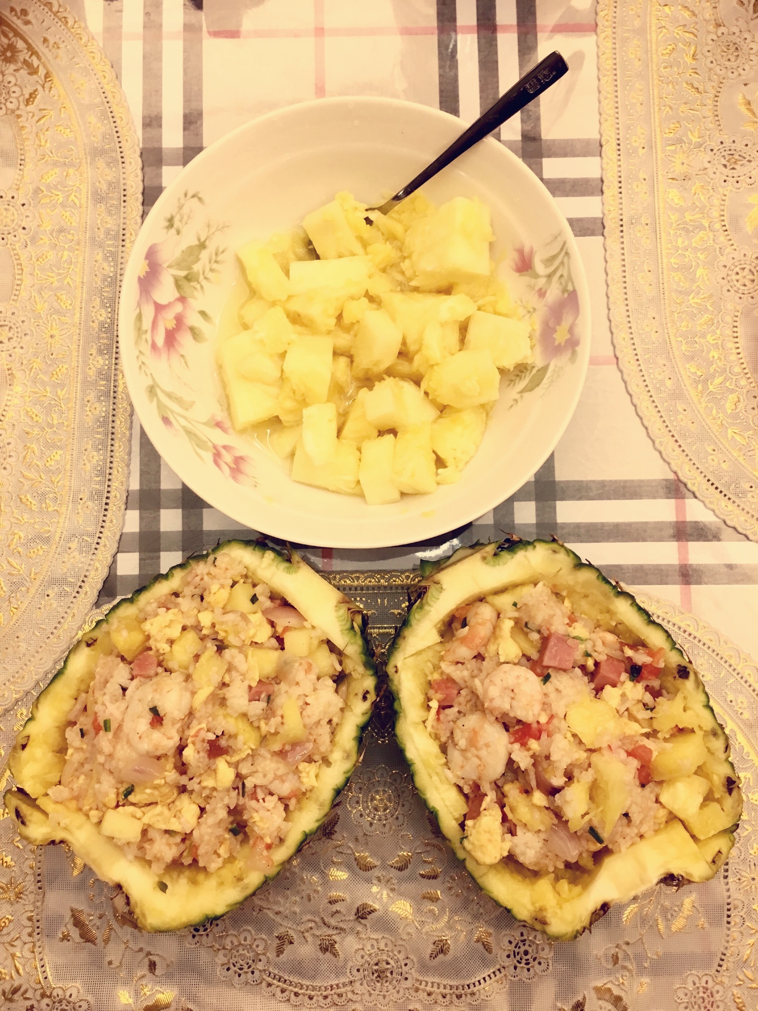 菠蘿海鮮炒飯的做法 步骤6