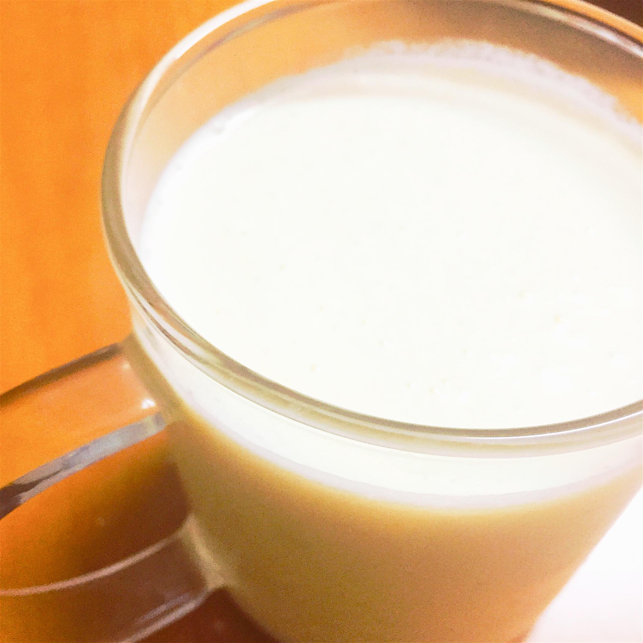 夏日清涼飲品-黃桃奶昔的做法 步骤3