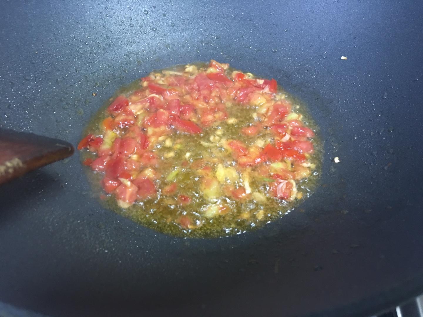 顏值超高的西紅柿炒飯的做法 步骤3