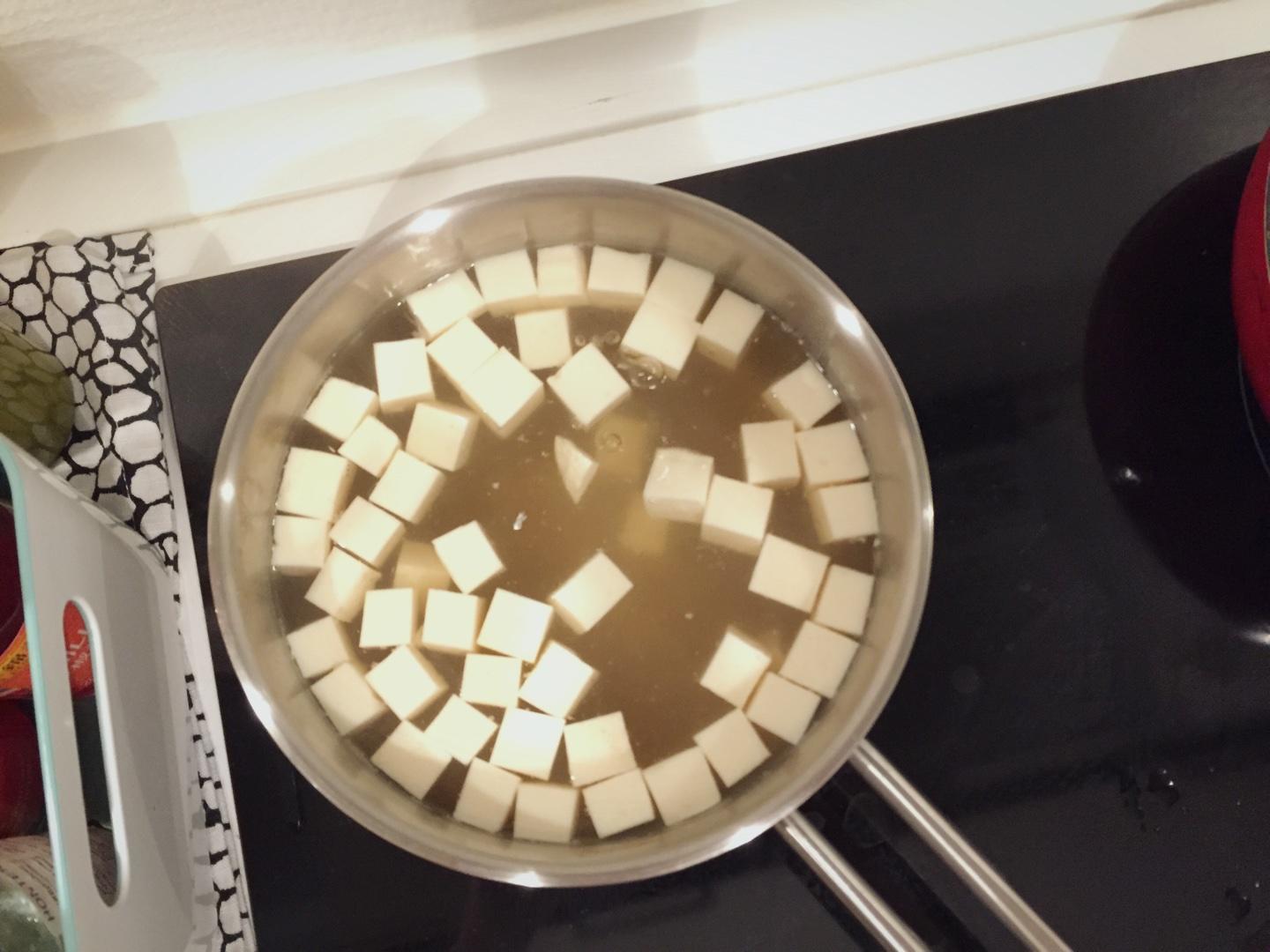 日式溫暖味噌湯的做法 步骤2
