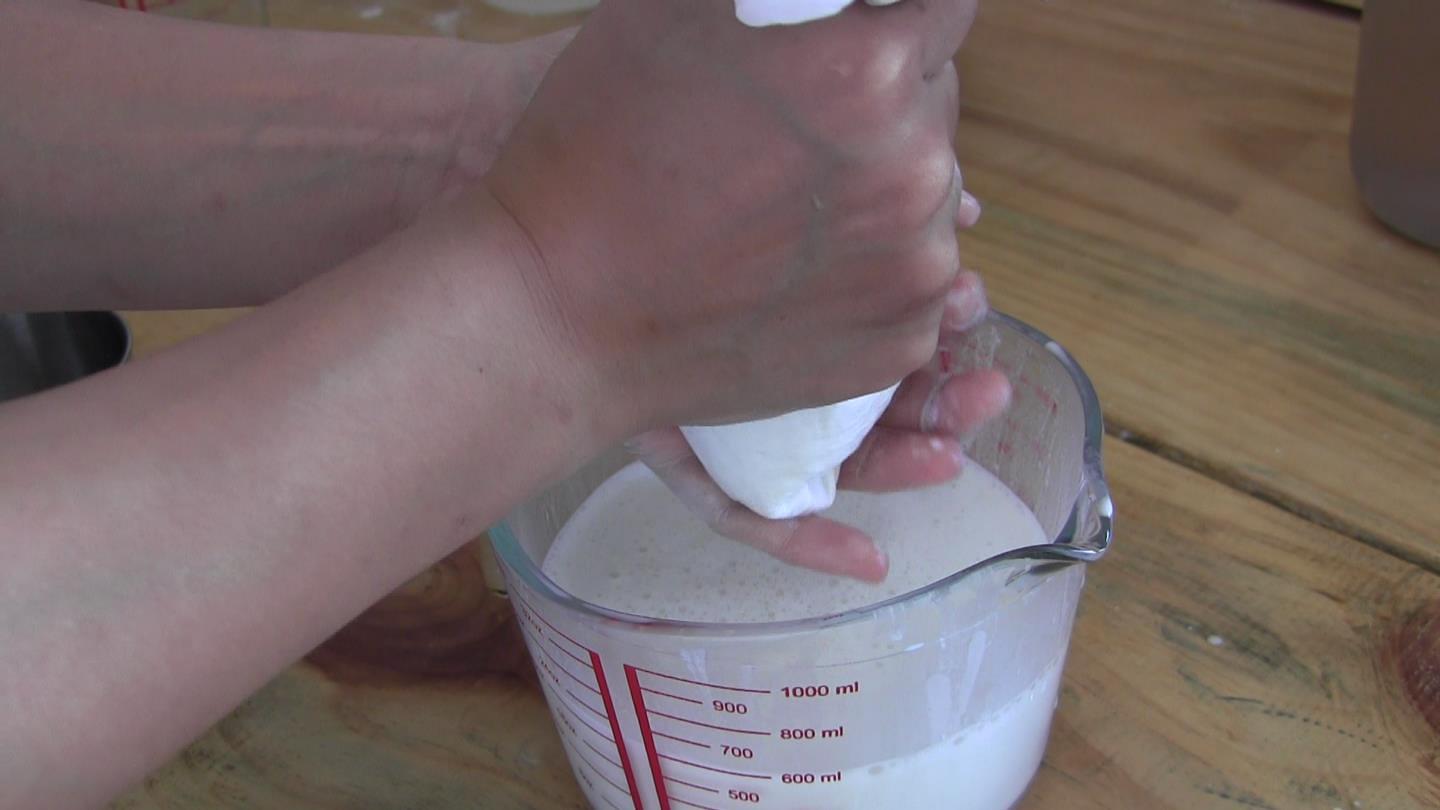 【奶類食驗】自制白脫奶/酪奶Homemade Buttermilk的做法 步骤3