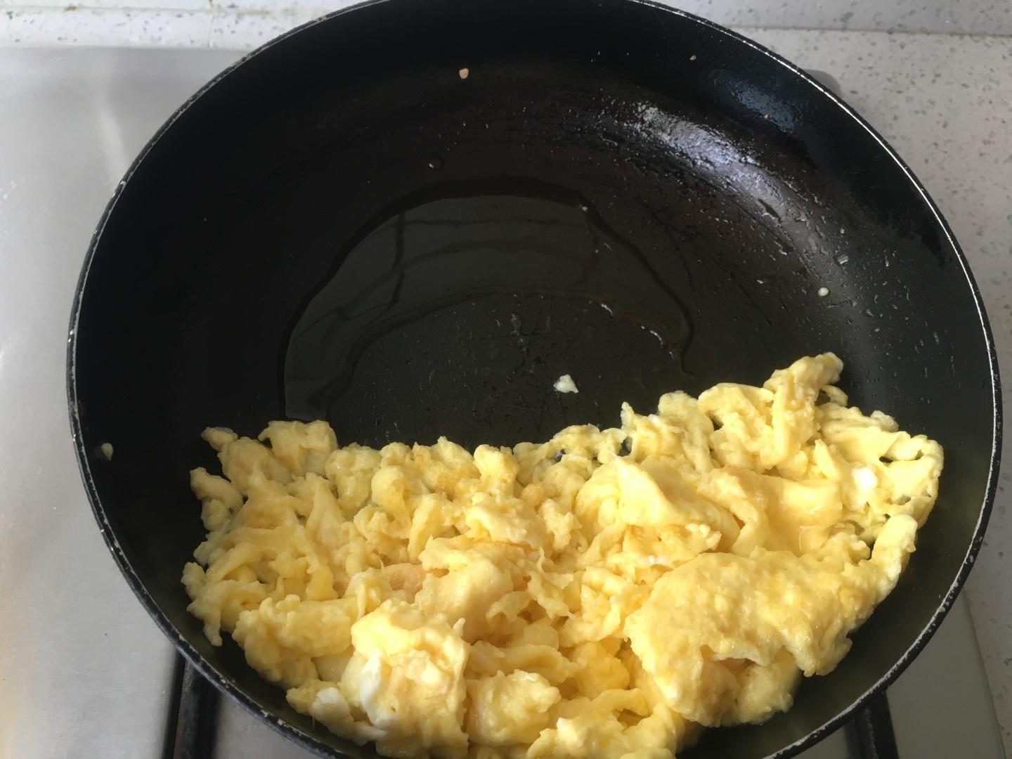 香腸蛋炒飯的做法 步骤5