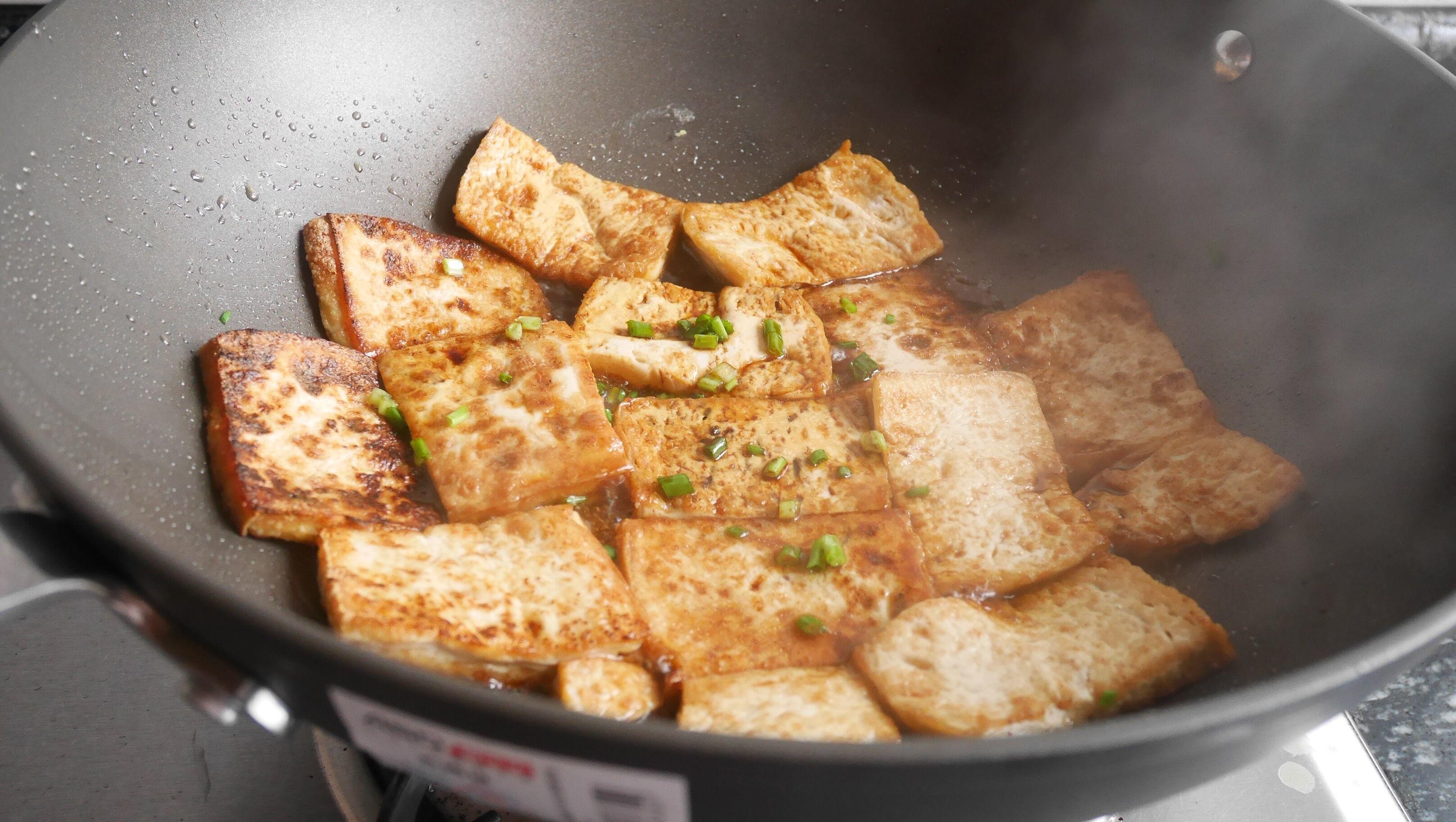 少油低脂的香煎脆皮豆腐的做法 步骤7