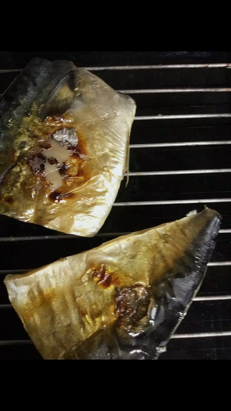 日式鹽烤鯖魚的做法 步骤3