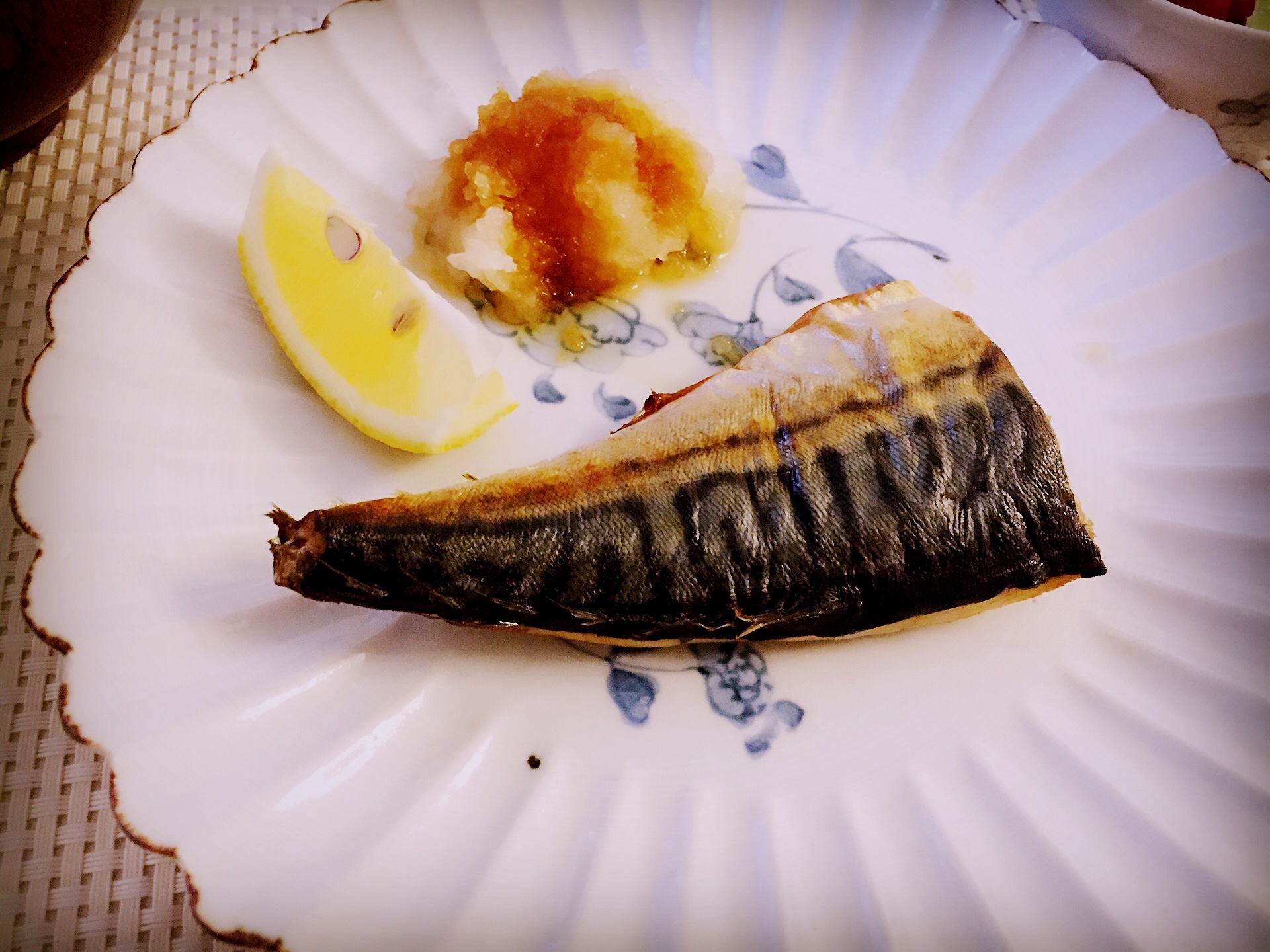 日式鹽烤鯖魚的做法 步骤4