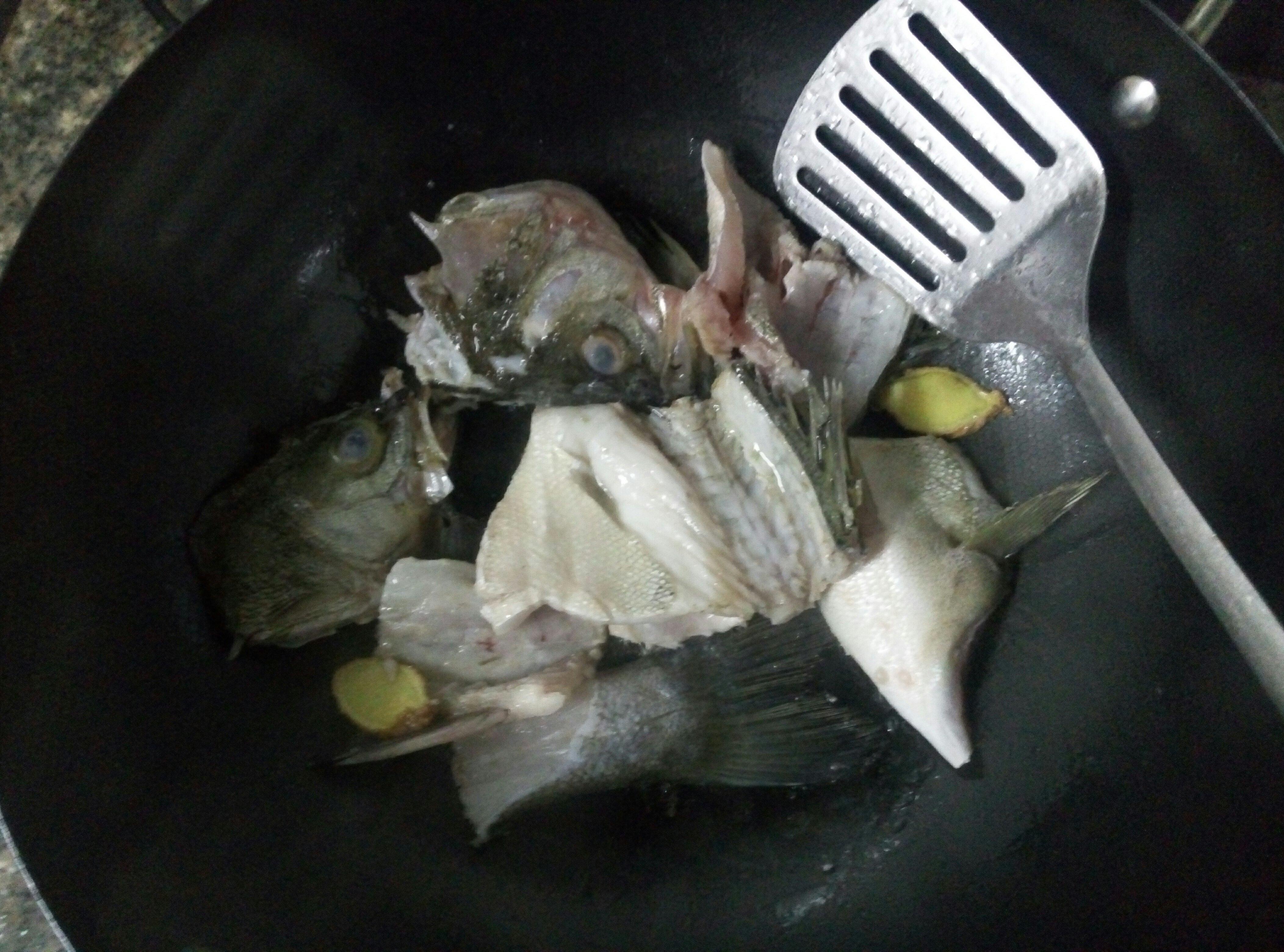 魚粥的做法 步骤4