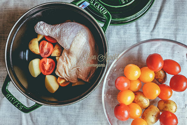 番茄土豆烤雞腿—Toast chicken with cherry tomatoes and butter potatoes的做法 步骤1