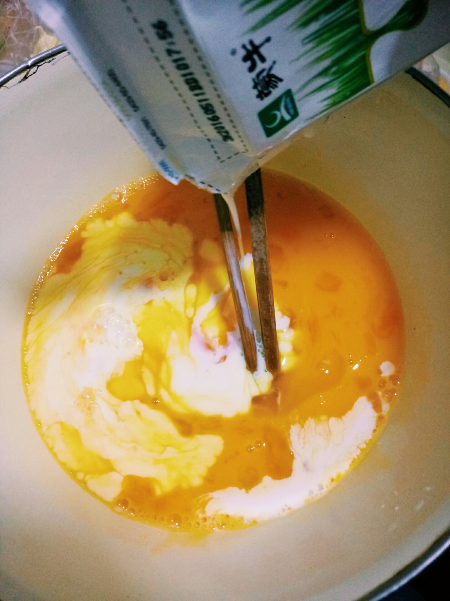 芒果，榴蓮，千層蛋糕的做法 步骤3