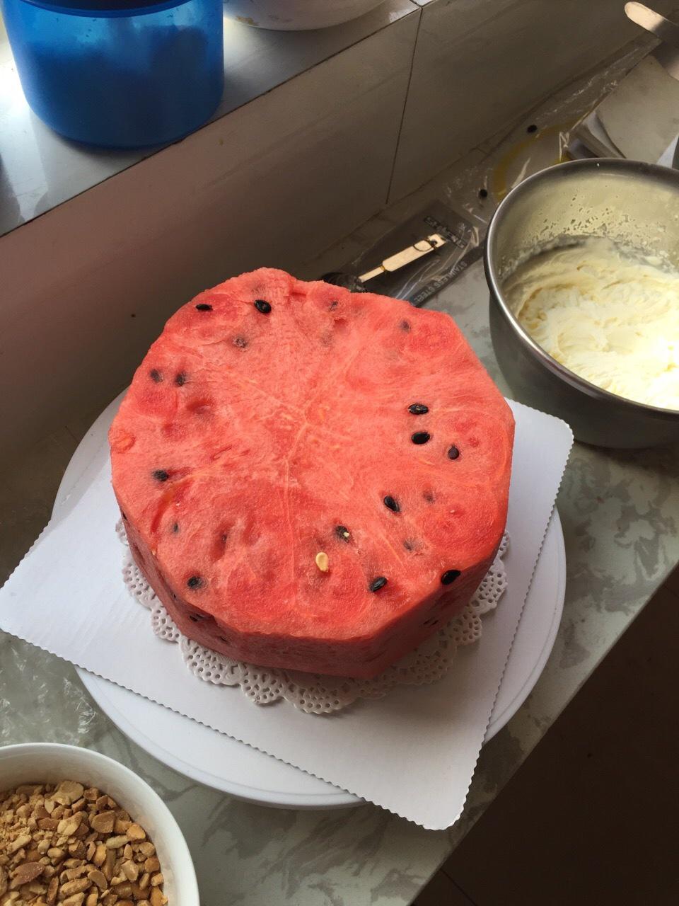 西瓜奶油蛋糕（送給老公的生日蛋糕）的做法 步骤1