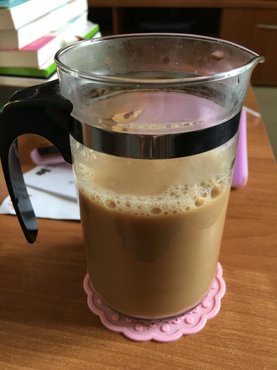 【超讚】10分鐘自制好奶茶的做法 步骤3