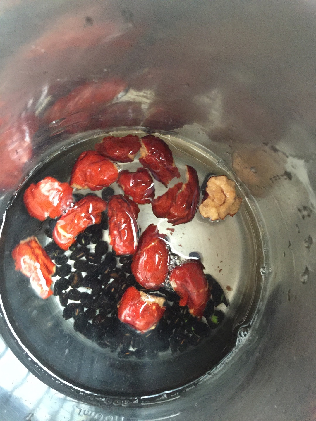 紅棗黑豆漿的做法 步骤3