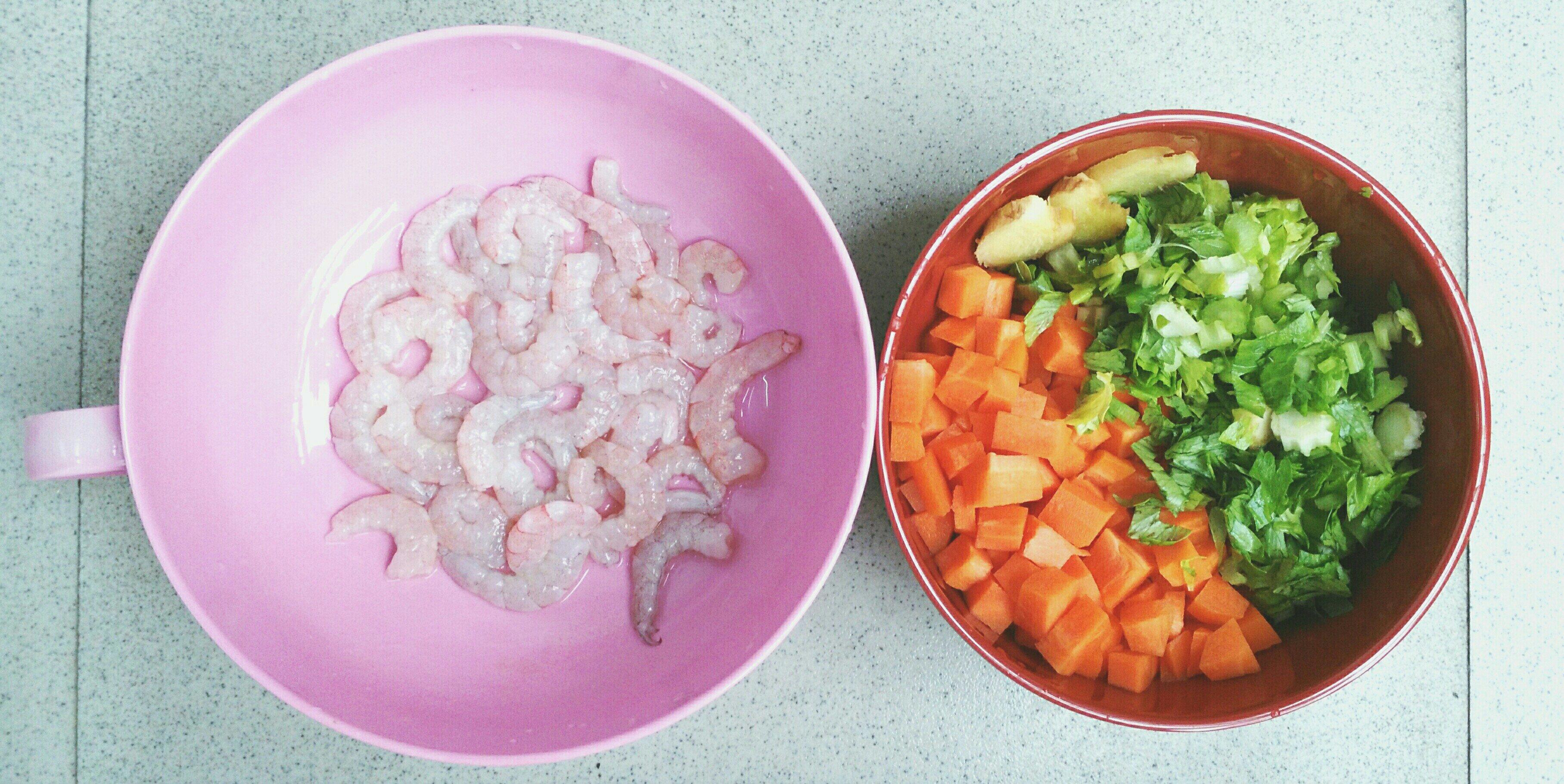 鮮蝦芹菜粥的做法 步骤1