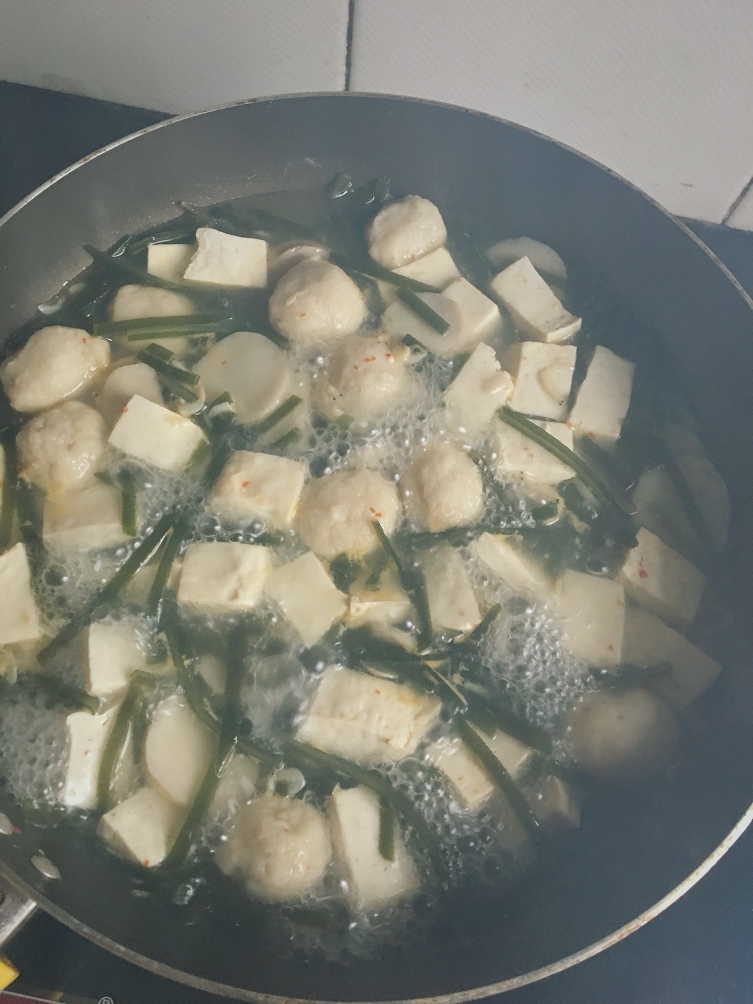 杜坎減肥速效期——海帶魚丸豆腐湯的做法 步骤4