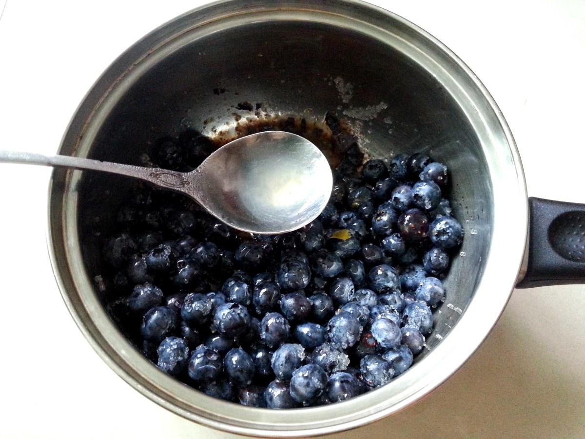 爆漿大顆粒藍莓醬的做法 步骤3