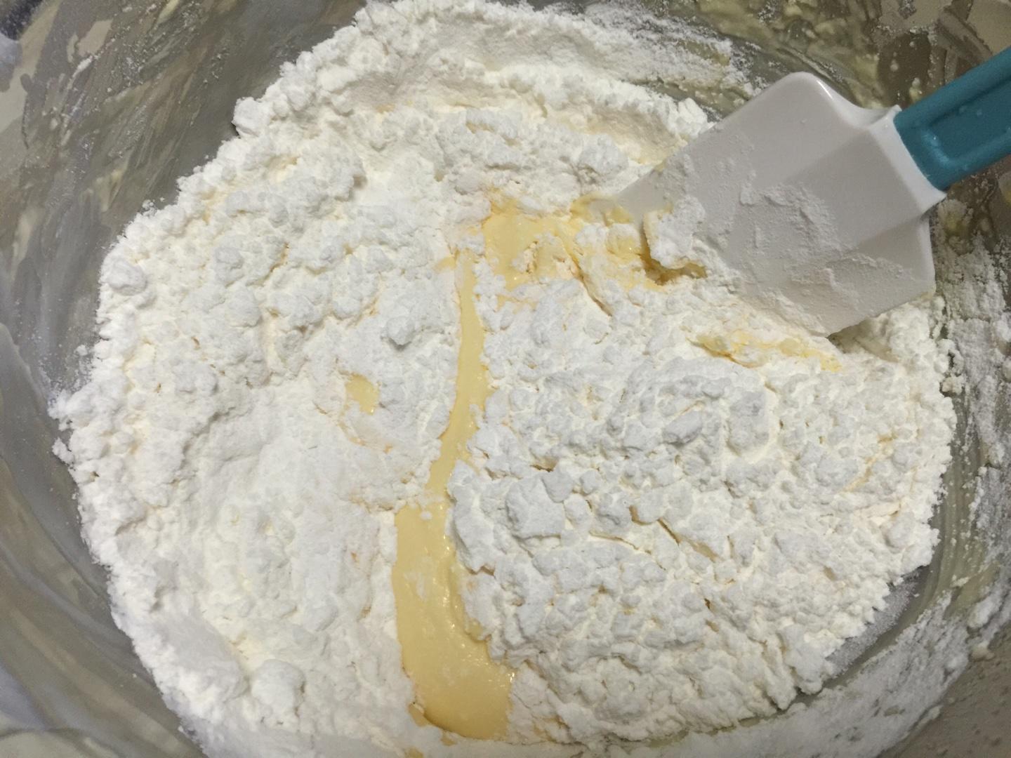 特濃軟香乳酪球（適合寶寶補鈣又消耗奶油乳酪）的做法 步骤4