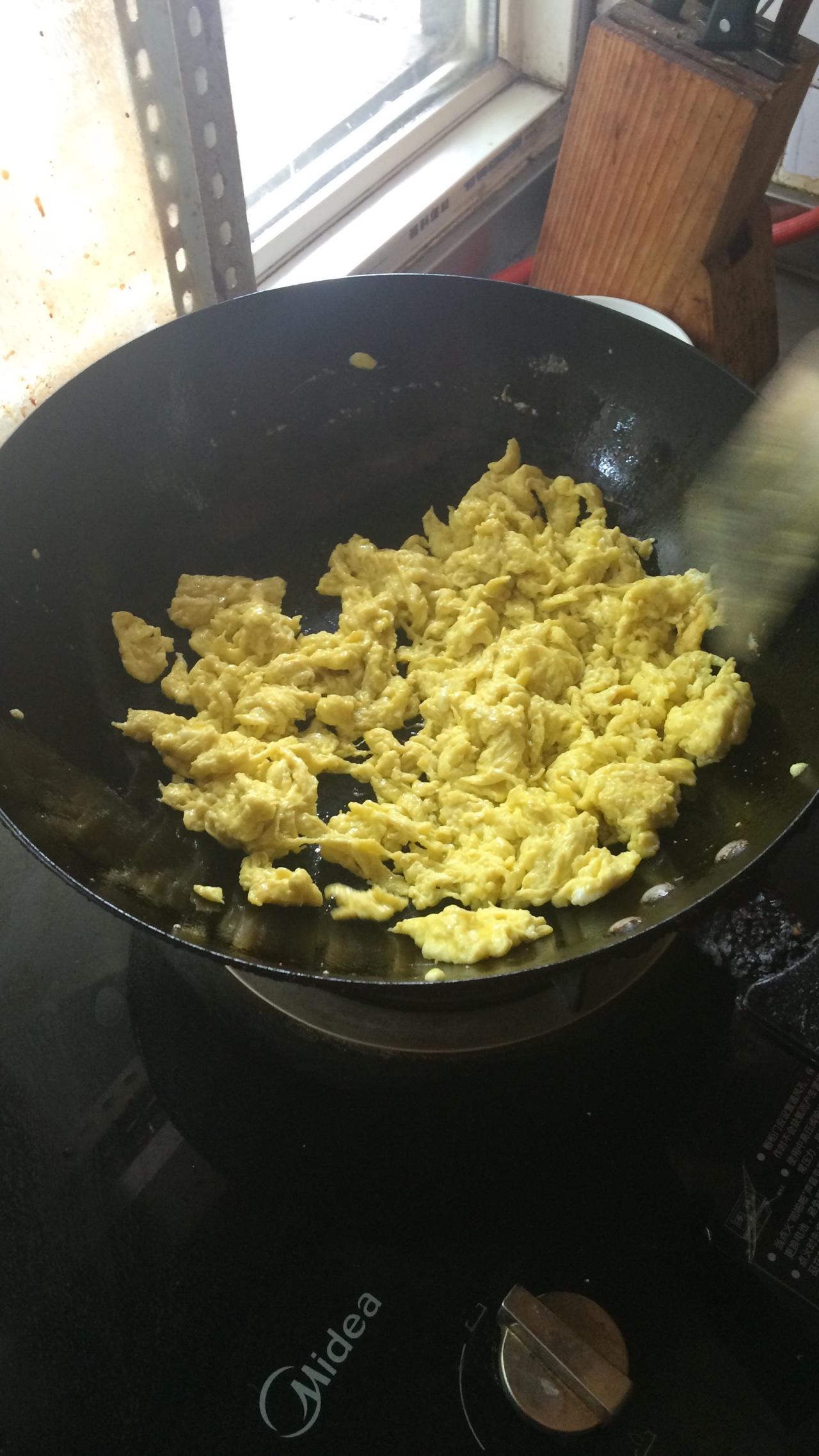 韭菜香菇雞蛋餃子餡的做法 步骤1