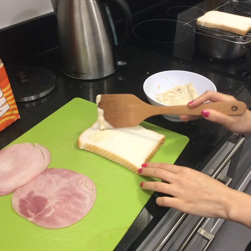 安室透的超級好吃三明治的做法 步骤6