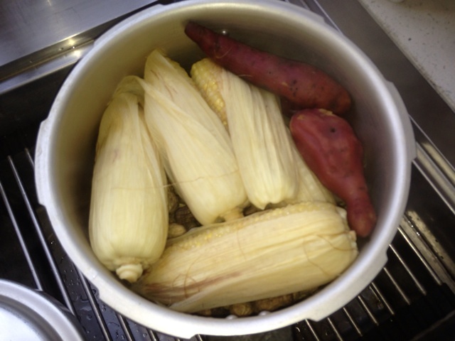 高壓鍋水煮玉米地瓜的做法 步骤4