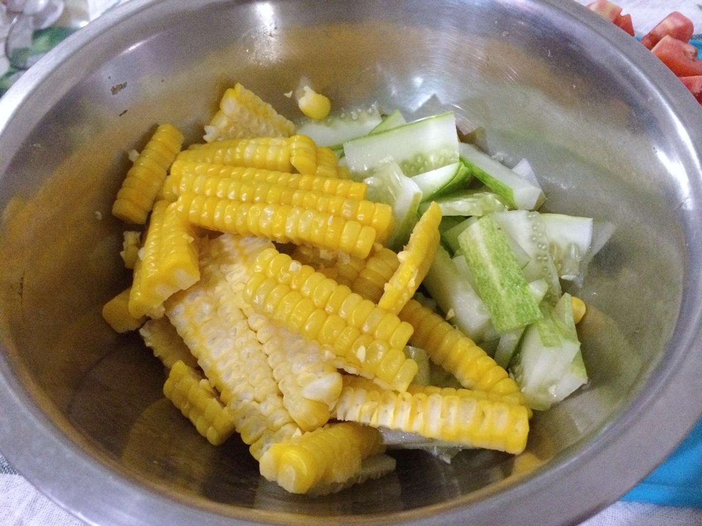 泰式酸辣黃瓜玉米沙拉（簡單版）的做法 步骤1
