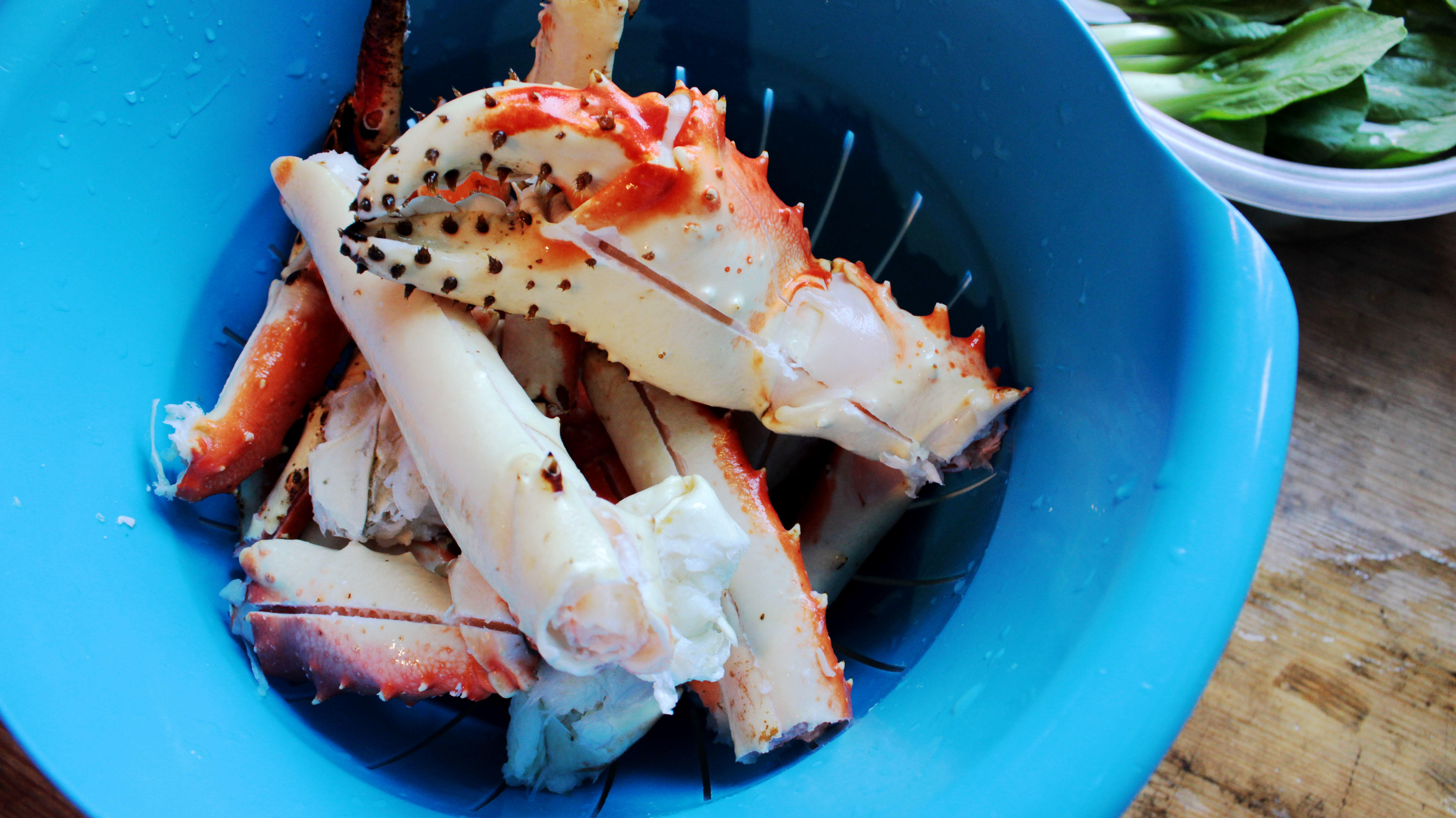 【山姆廚房】青咖哩菌菇煮蟹鉗的做法 步骤2