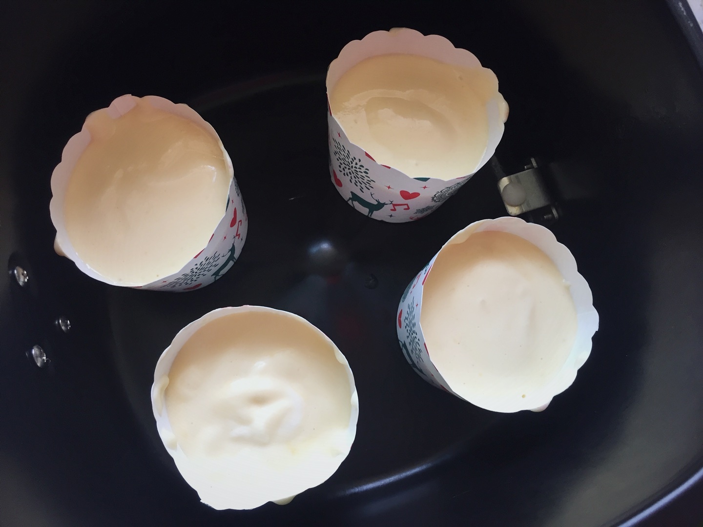 酸奶杯子蛋糕(空氣炸鍋版)的做法 步骤5