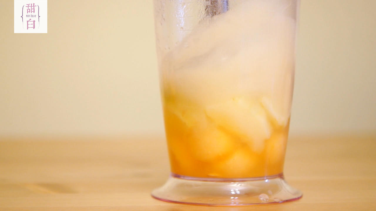奶泡蓋哈密瓜蘋果汁 （內附視訊）的做法 步骤5