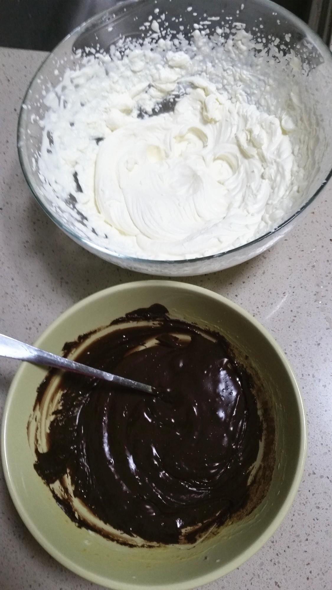 巧克力芭菲冰淇淋蛋糕的做法 步骤10