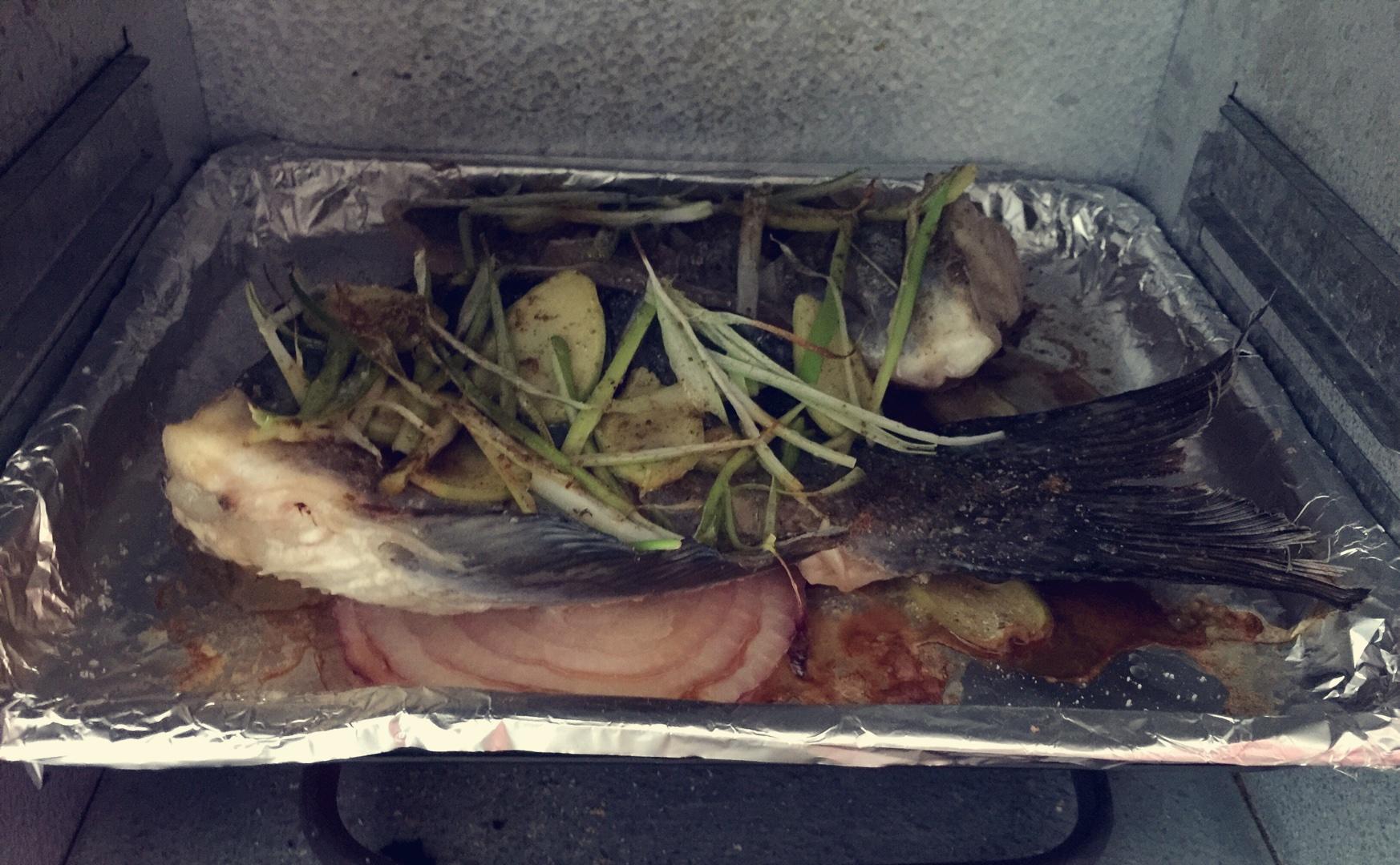 烤魚-烤清江魚的做法 步骤2