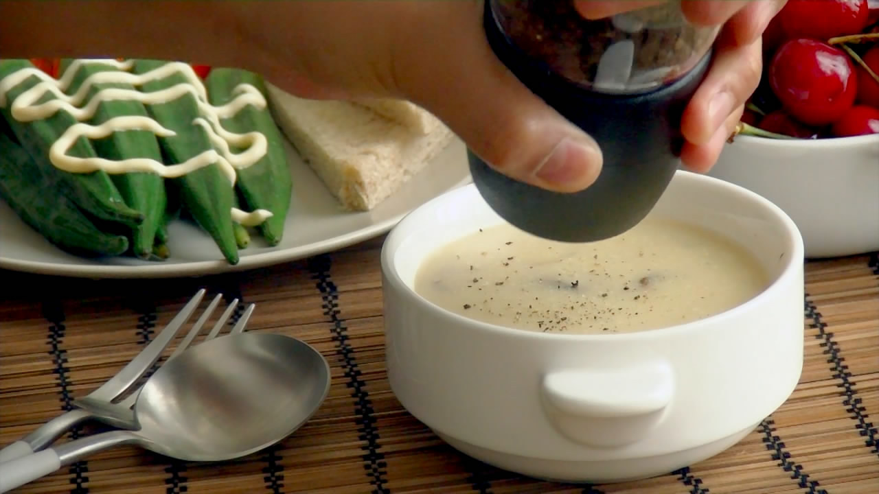 早餐：奶油蘑菇濃湯的做法 步骤12